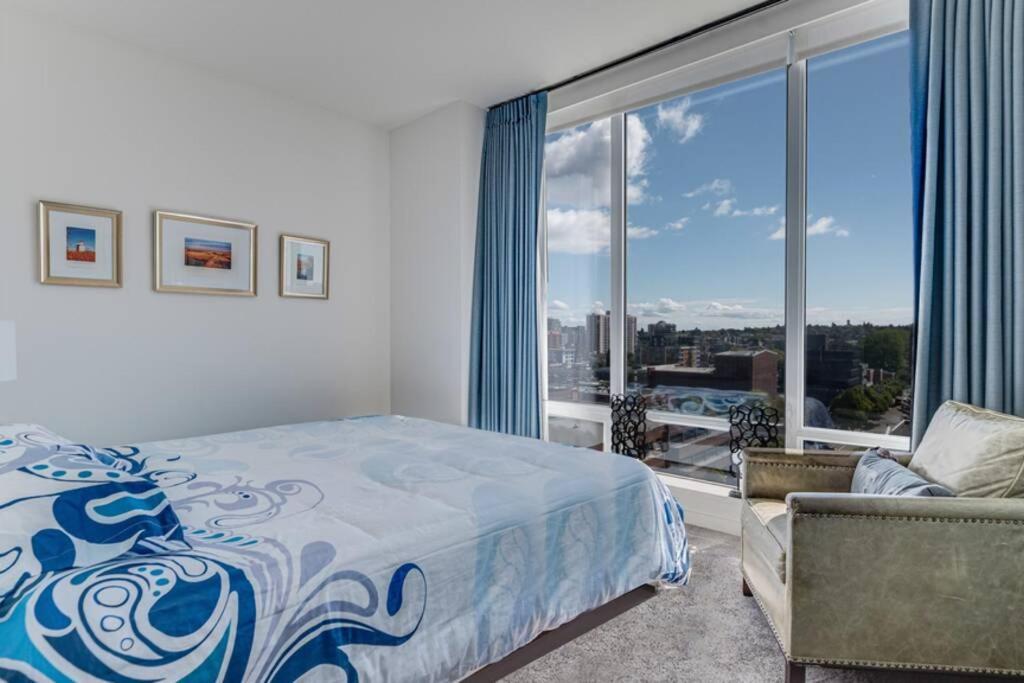 Salish Sights At The Falls- 2 Bed W/stunning Views * Victoria