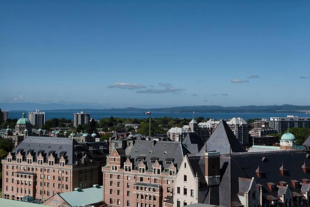 Salish Sights At The Falls- 2 Bed W/stunning Views * Victoria