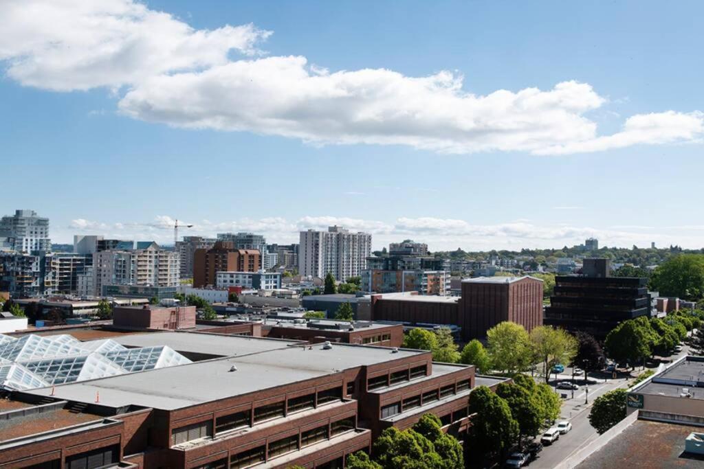 Salish Sights At The Falls- 2 Bed W/stunning Views Victoria